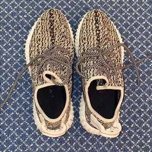 Yeezy boost 350 in turtledove